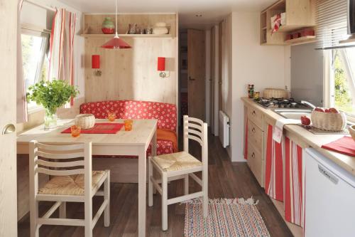 Camping Le Marqueval - Gipsycar IRM 20.4m² - 2 Bedrooms - Photo 2