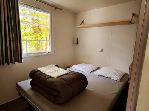 Flower Camping Bleu Soleil - Mobile-home Confort 30 m² (3 bedrooms) Half-covered terrace - Photo 2