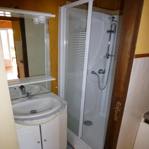 Camping Bleu Soleil - Chalet Soleil 1 - 1 bedroom - Photo 5