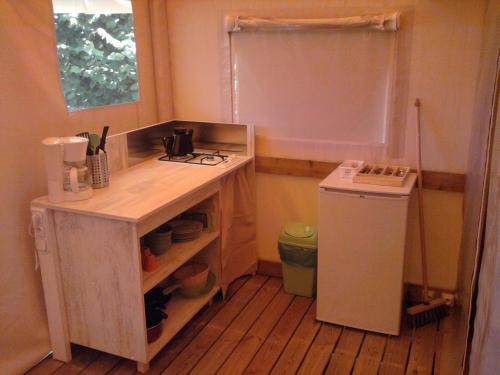 Camping Bleu Soleil - Safari Tente - 2 bedrooms without water/sanitair - Photo 6
