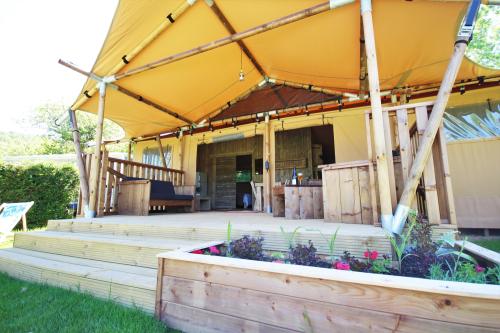 Les Castels Le Brévedent - Canvas cottage Woody Luxury (with bathroom) - Photo 1