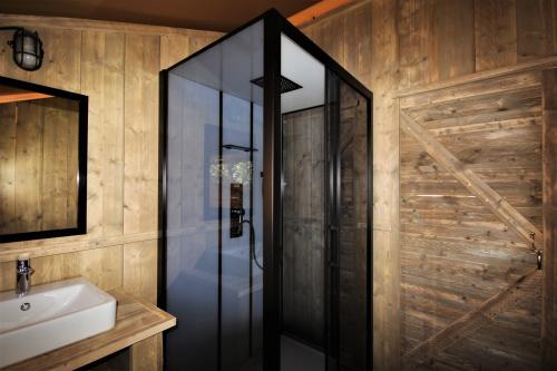 Les Castels Le Brévedent - Canvas cottage Woody Luxury (with bathroom) - Photo 9