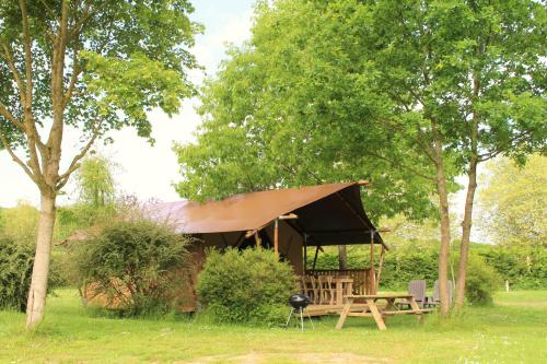 Les Castels Le Brévedent - Canvas Cottage Woody Confort - Photo 2