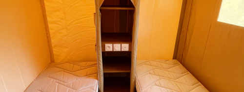 Camping Les Madières - Lodge tent 4 people / 2 bedrooms with covered terrace. - Photo 6