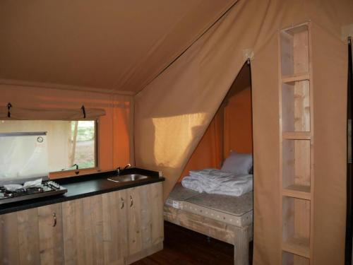 Camping Seasonova Vesoul - KENYA TENT 2 rooms 5 persons - Photo 3