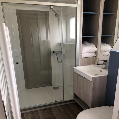 Camping Monaco Parc - Mobile-home OTELLO LUXE - 1 bedroom - Jacuzzi - Photo 10