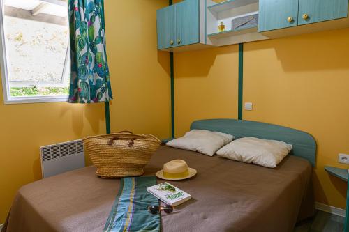 Sea Green - Camping Le Paradis - Chalet Low Cost 3 bedrooms - Photo 2