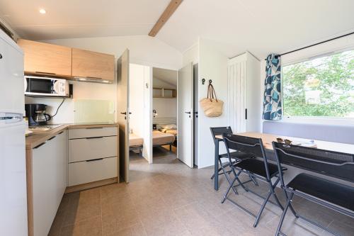 Sea Green - Camping Le Paradis - Cottage Privilège 3 Bedrooms - Photo 4