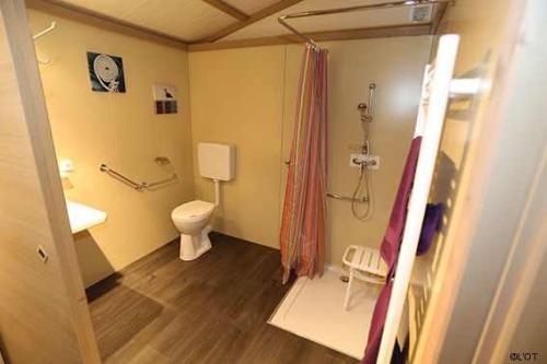Camping LA FOUGERAIE - Chalet Studio PMR - Photo 5