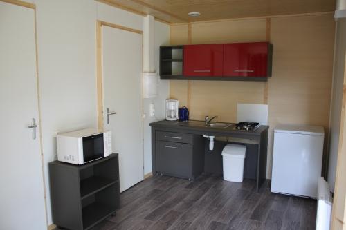 Flower Camping du Port Caroline - Chalet Wheelchair friendly CONFORT + 2 bedrooms 35m² - Photo 5