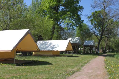 Flower Camping du Port Caroline - Treck Tent (Night Package by foot) - Photo 1