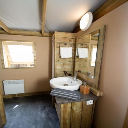 Flower Camping du Port Caroline - Lodge Cosyflower PREMIUM 38 m² (2 bedrooms) - Photo 4