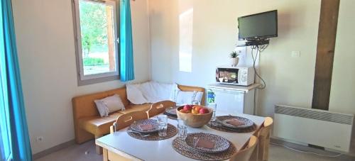 Camping de Matour - Chalet Confort - 32 m² - Photo 3