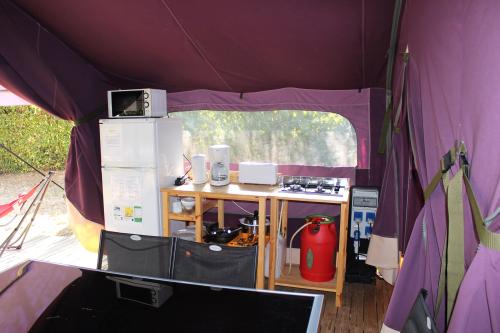 Camping Le Paluet - Lodge Confort Éva - 37 m² (without toilet block) - Photo 2