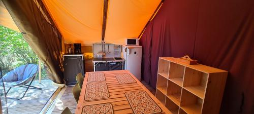 Camping Belle Roche - LODGE EVASION - Photo 7
