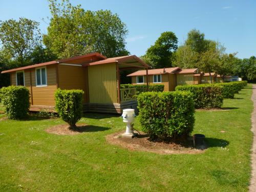 Camping la Roseraie d'Omaha - Chalet Country 2 bedrooms - Photo 3