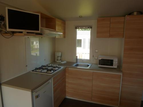 Camping la Roseraie d'Omaha - Mobilhome Tendance 2 bedrooms - Photo 9
