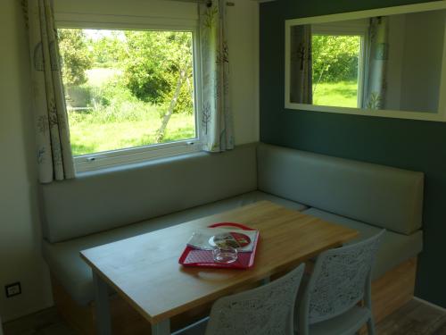 Camping la Roseraie d'Omaha - Mobilhome Tendance 2 bedrooms - Photo 9
