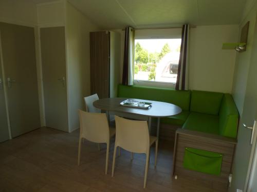 Camping la Roseraie d'Omaha - Mobilhome Espace 3 bedrooms - Photo 2
