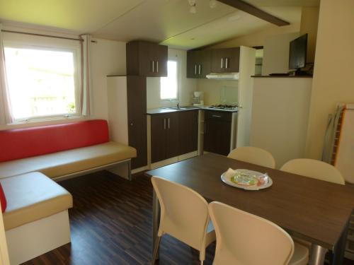 Camping la Roseraie d'Omaha - Mobilhome Espace 3 bedrooms - Photo 4