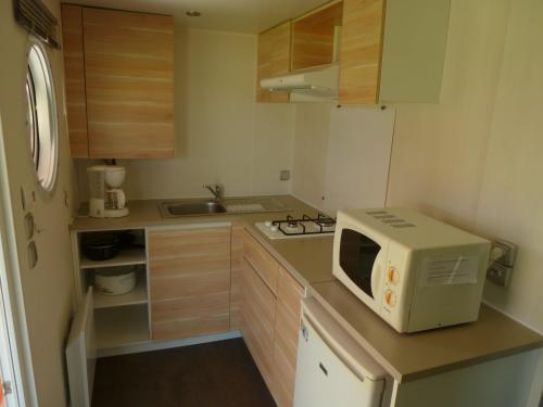 Camping la Roseraie d'Omaha - Mobilhome Cocoon 1 bedroom - Photo 7