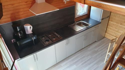 Camping Bois de Gravière - Chalet Tradition 4 personnes confort 21m² (1 Room + Mezzanine + terrace) - Photo 2