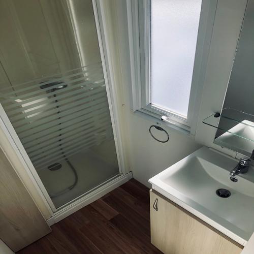 Camping Bois de Gravière - Chalet Mobile Santa Fé 30 m² (2 rooms + Terrace) - Photo 6