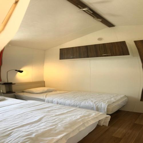 Camping Bois de Gravière - Chalet Mobile Santa Fé 30 m² (2 rooms + Terrace) - Photo 9