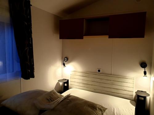 Camping Bois de Gravière - Chalet Mobile Panama 23 m² (2 bedrooms + terrace) - Photo 4