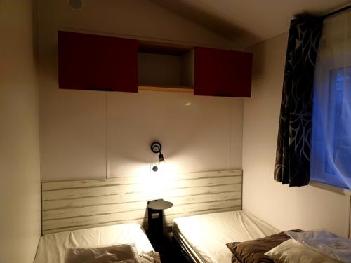 Camping Bois de Gravière - Chalet Mobile Panama 23 m² (2 bedrooms + terrace) - Photo 7