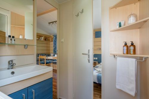 Camping Sandaya Paris Maisons Laffitte - Cottage 2 bedrooms ** - Photo 4