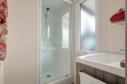 Camping Sandaya Paris Maisons Laffitte - Cottage 3 bedrooms ** - Photo 4