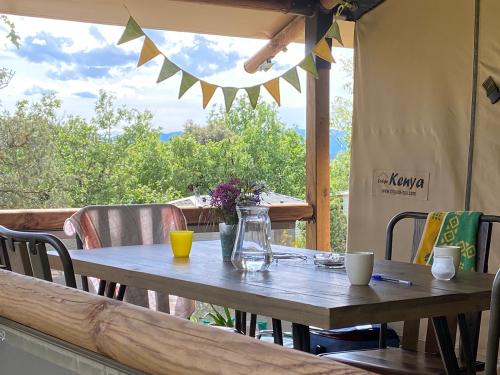 Camping L'Ombrage - Lodge Nature Luxe D (35m², 2 bedrooms, private sanitary) - Photo 9