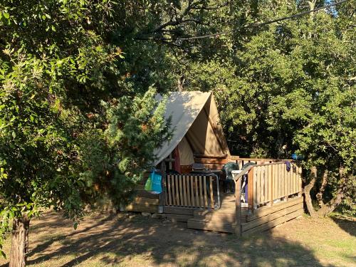 Camping L'Ombrage - Teepee - 2 bedrooms - without toilet blocks (arrival on SUNDAY in high season) - Photo 1