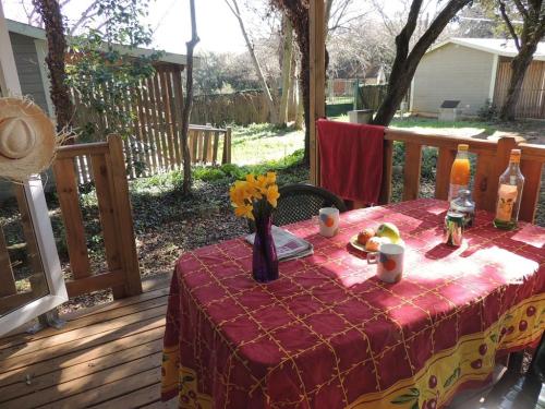 Flower Camping Domaine de Gajan - Mobil-home Confort TWIN 19m² (1 Bedroom - Terrace 12m²) + TV - Photo 6
