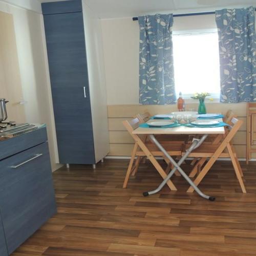 Flower Camping Domaine de Gajan - Mobil-home Confort HOLIDAY 25m² (2 Bedrooms) - Covered terrace 15m² + TV - Photo 2