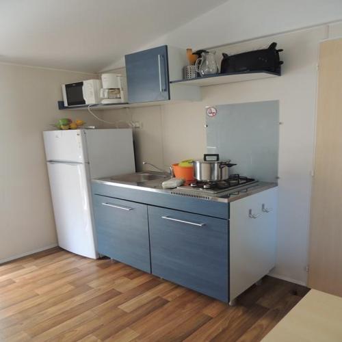 Flower Camping Domaine de Gajan - Mobil-home Confort HOLIDAY 25m² (2 Bedrooms) - Covered terrace 15m² + TV - Photo 4