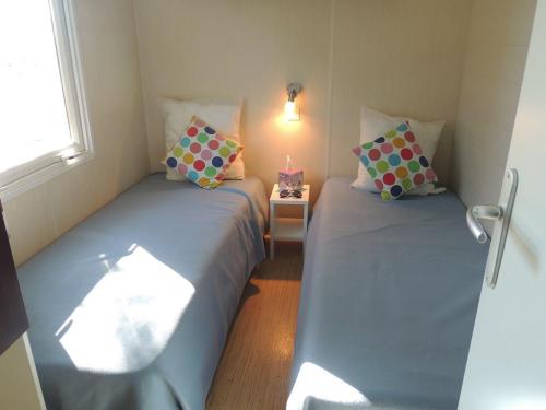 Flower Camping Domaine de Gajan - Mobil-home Confort + FAMILY 27m² (2 Bedrooms - Covered terrace 15m²) + TV - Photo 5