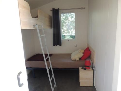 Flower Camping Domaine de Gajan - Mobile Home Confort + LIFE Wheelchair access 32m² + TV (2 bedrooms) - Covered terrace 15m² - Photo 3