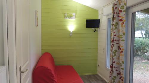 Flower Camping Domaine de Gajan - Chalet FULL CONFORT + 27m²(2 bedrooms) air-conditioning / Dishwasher / Television - sheltered terrace 15m² - Photo 1