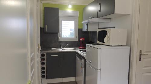 Flower Camping Domaine de Gajan - Chalet FULL CONFORT + 27m²(2 bedrooms) air-conditioning / Dishwasher / Television - sheltered terrace 15m² - Photo 2