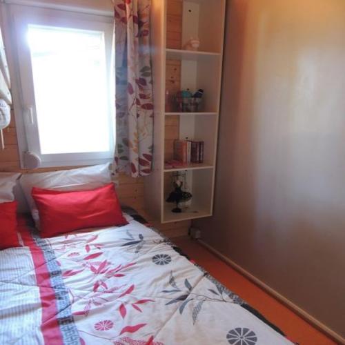 Flower Camping Domaine de Gajan - Chalet ECO 27m² (2 Bedrooms - Covered terrace 15m²) + TV - Photo 4