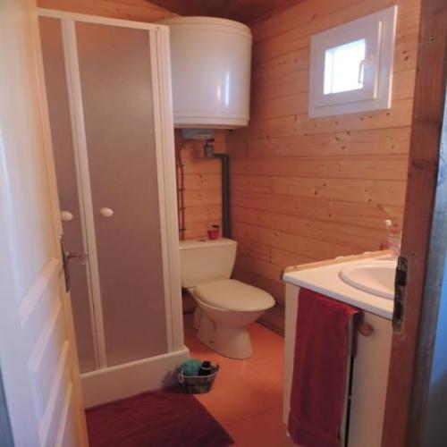 Flower Camping Domaine de Gajan - Chalet ECO 27m² (2 Bedrooms - Covered terrace 15m²) + TV - Photo 8