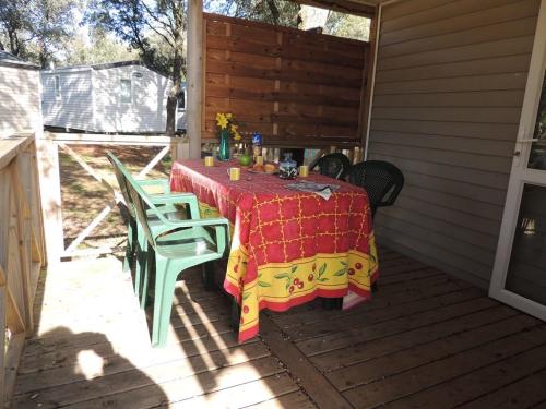 Flower Camping Domaine de Gajan - Mobil-home Confort + SUNNY 20m² (2 Bedrooms - Covered terrace) + TV - Photo 6