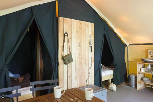 Huttopia Les Châteaux - Trappeur tent - Photo 4