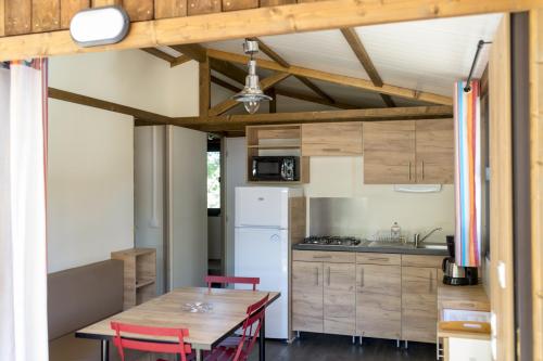Huttopia Les Châteaux - Chalet Evasion - Photo 2