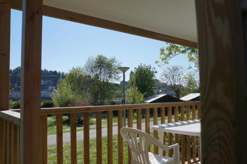Flower Camping L'Ile d'Offard - Mobil home Confort 24m² 2 bedrooms + Covered terrace 7m² - near to Loire - Photo 2