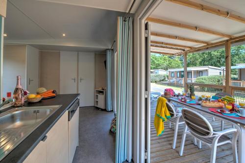 Flower Camping L'Ile d'Offard - Homeflower Premium 30.5m² 3 rooms +Half-terrace + Dishwasher + TV + sheets included - Photo 5