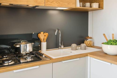 Camping De Vinkenkamp - Chalet (6-person) - Photo 4