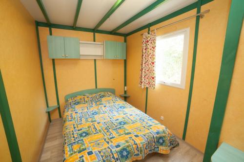 Camping Village de La Guyonnière - CHALET 36m² - 4 PERS - Photo 4